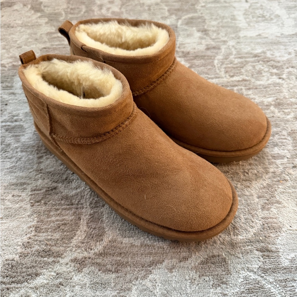 UGG Ultra Mini